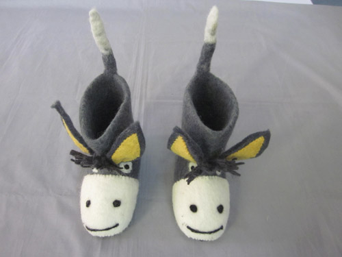 Felt wool shoes and slippers for children