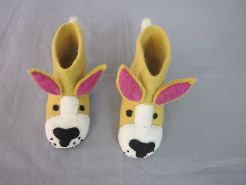 Felt wool shoes and slippers for children